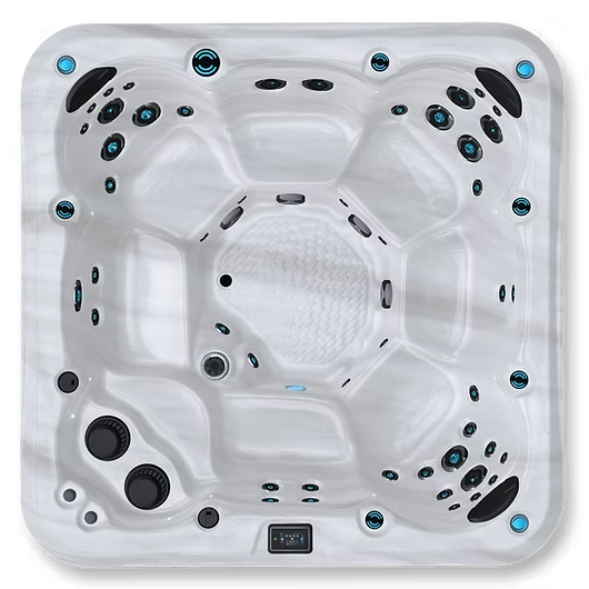 L820 hot tub